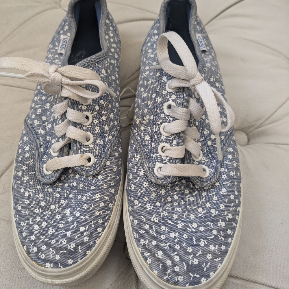 Vans Coquette Girl Blue Floral Canvas Sneakers - Picture 2 of 4